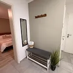 Appartement Lep Coresi Walk To Everything
