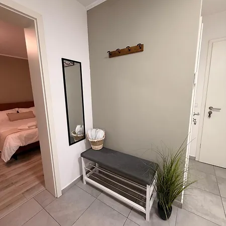 Apartamento 2 Beds - Free Parking - Steps To Coresi Mall