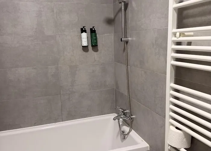 Lep Coresi Walk To Everything アパート